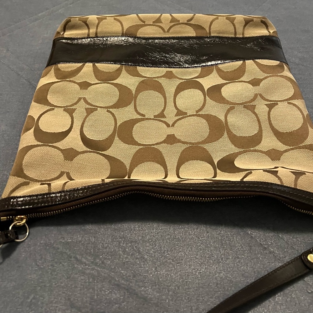 Coach Vintage Cursive Creed Signature canvas large tan brown tote/shoulder bag - Picture 3 of 9